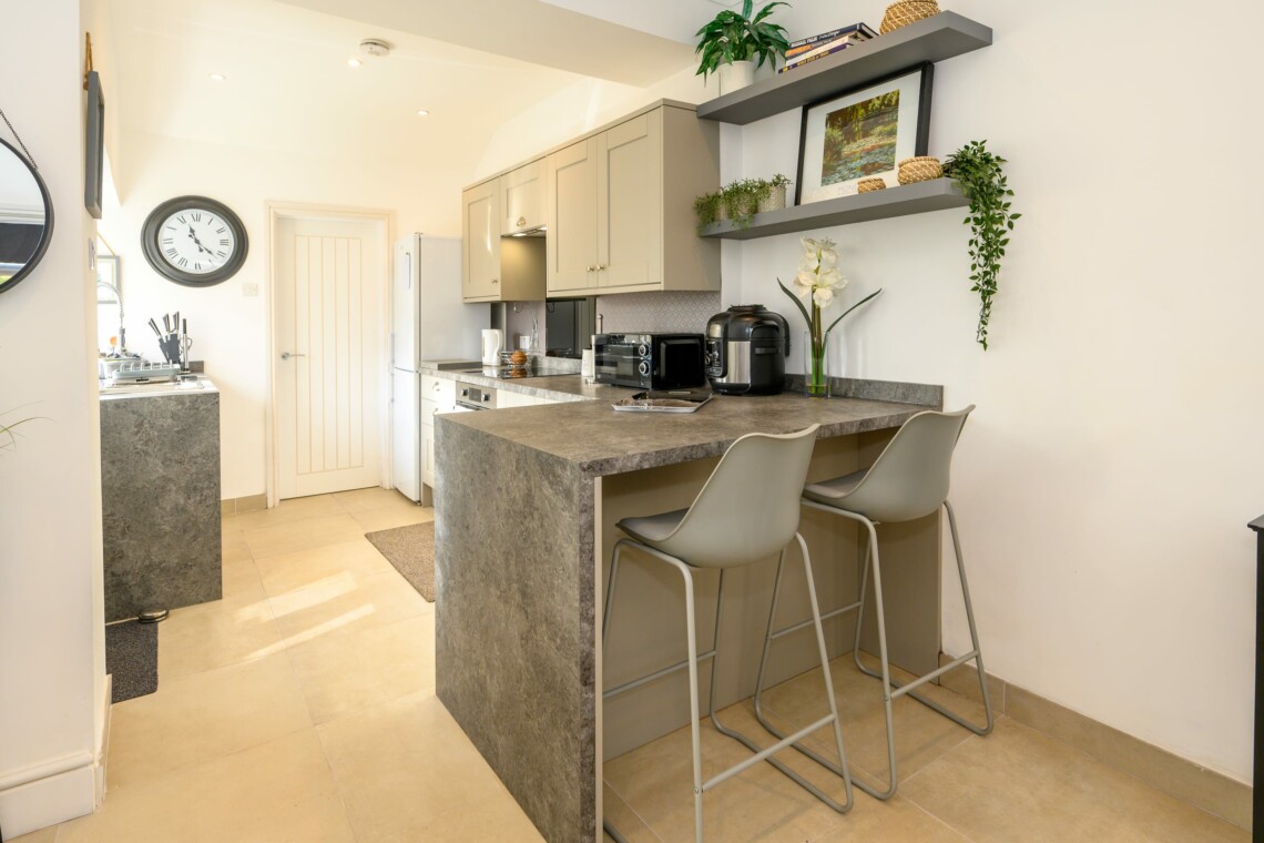 Breakfast bar