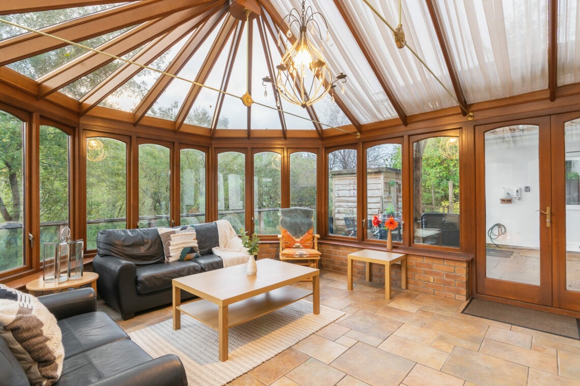Spacious conservatory