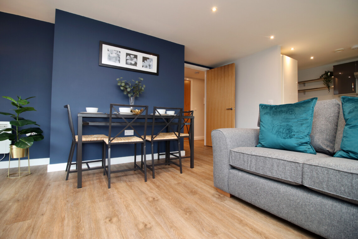 Living/dining area