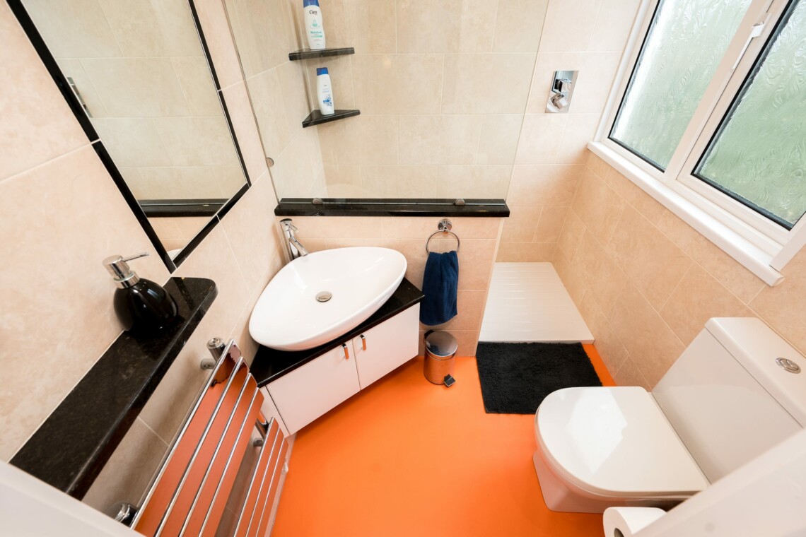 Master bedroom has en-suite with shower
