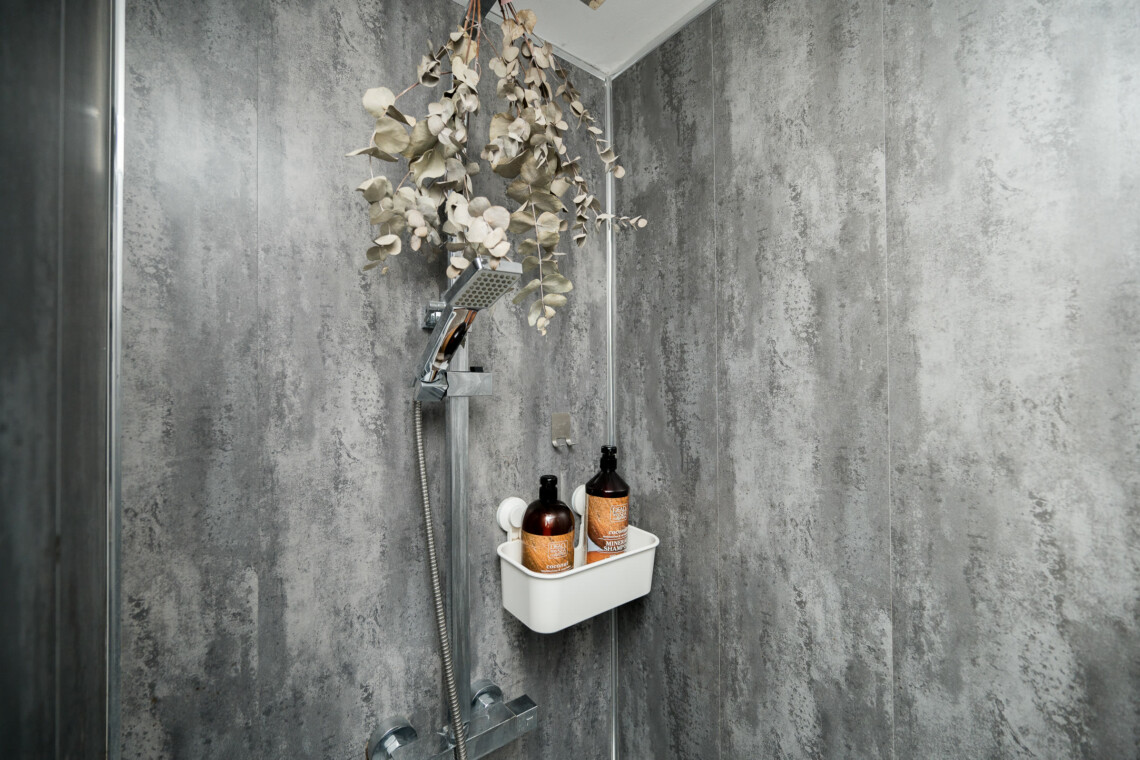 Upstairs shower