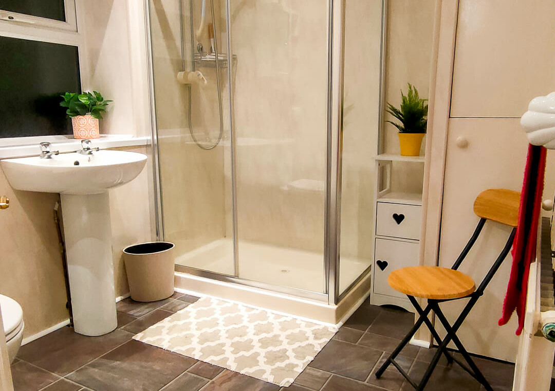 Bathroom & shower room