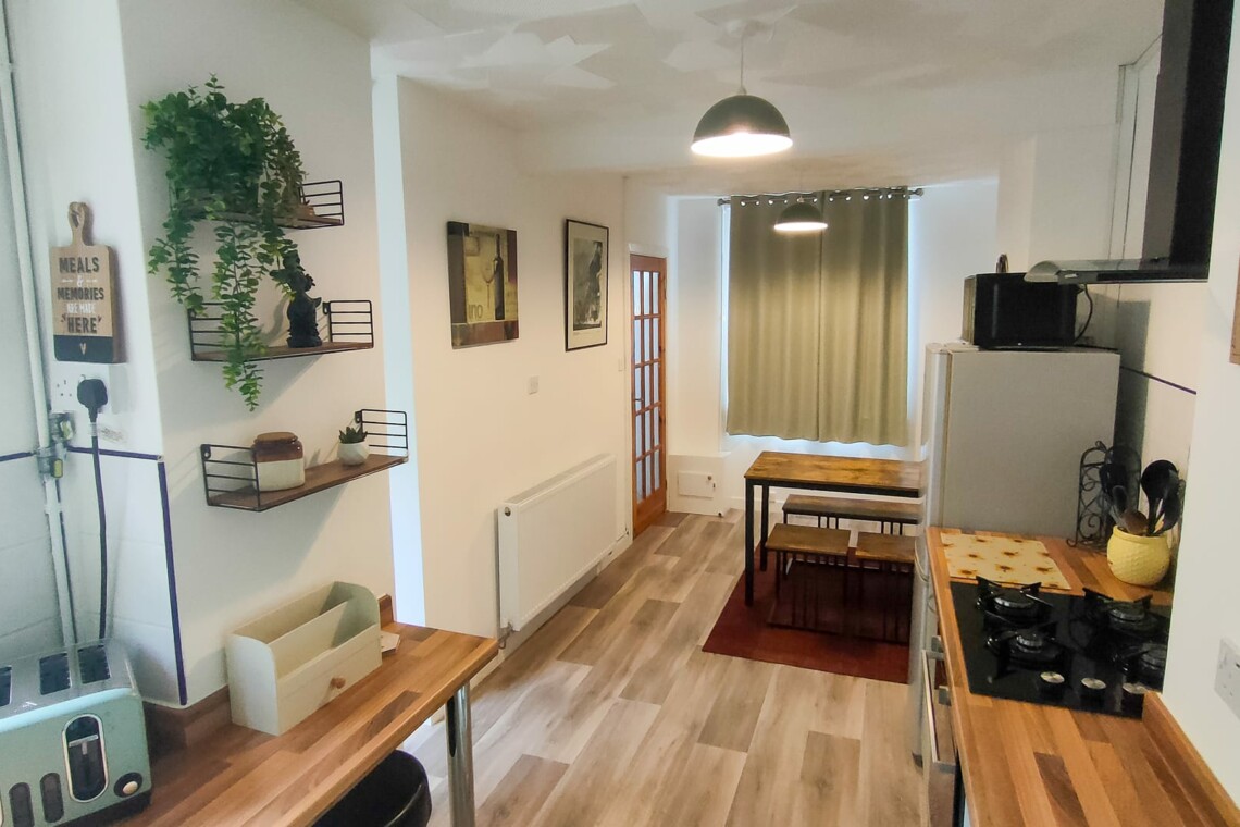Open plan kitchen diner