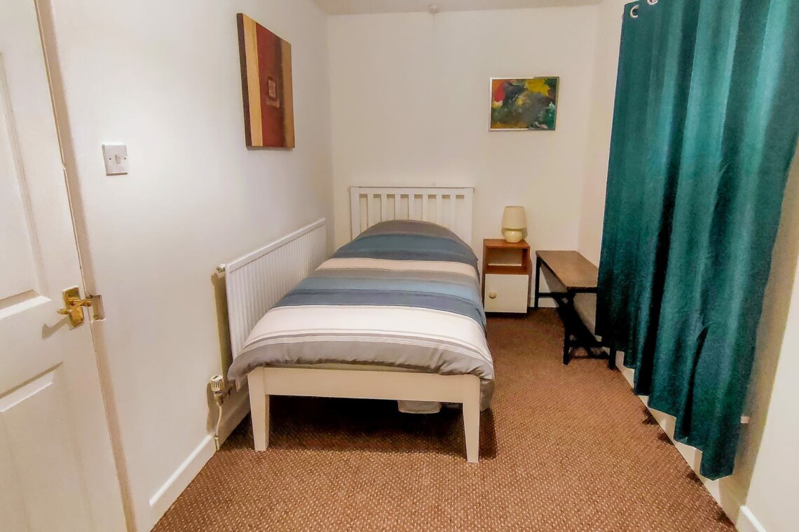 Single bedroom