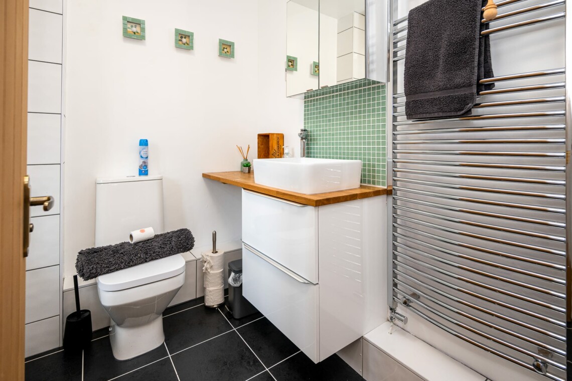 Upstairs bathroom