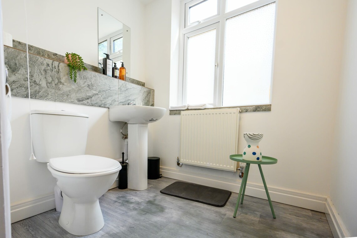 Bathroom & shower