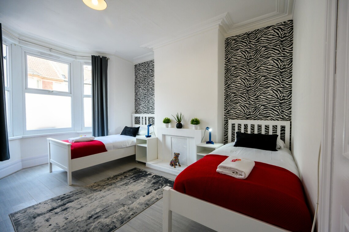 2 single beds