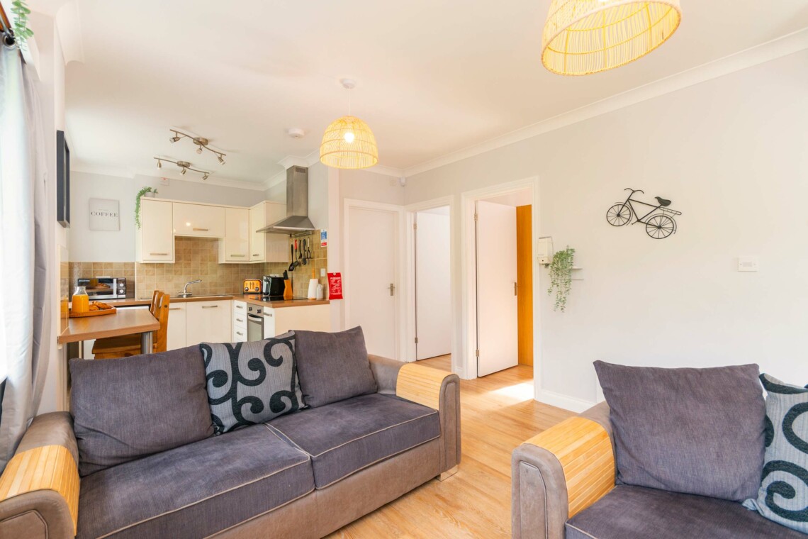 Comfortable living space with kitchen dinner