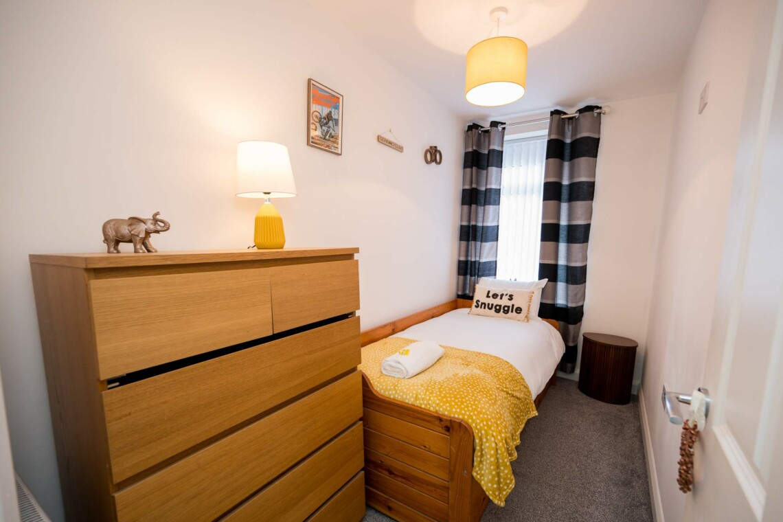 Single bedroom #1