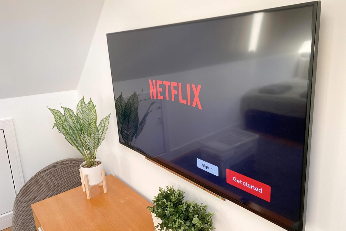 Large multimedia TV