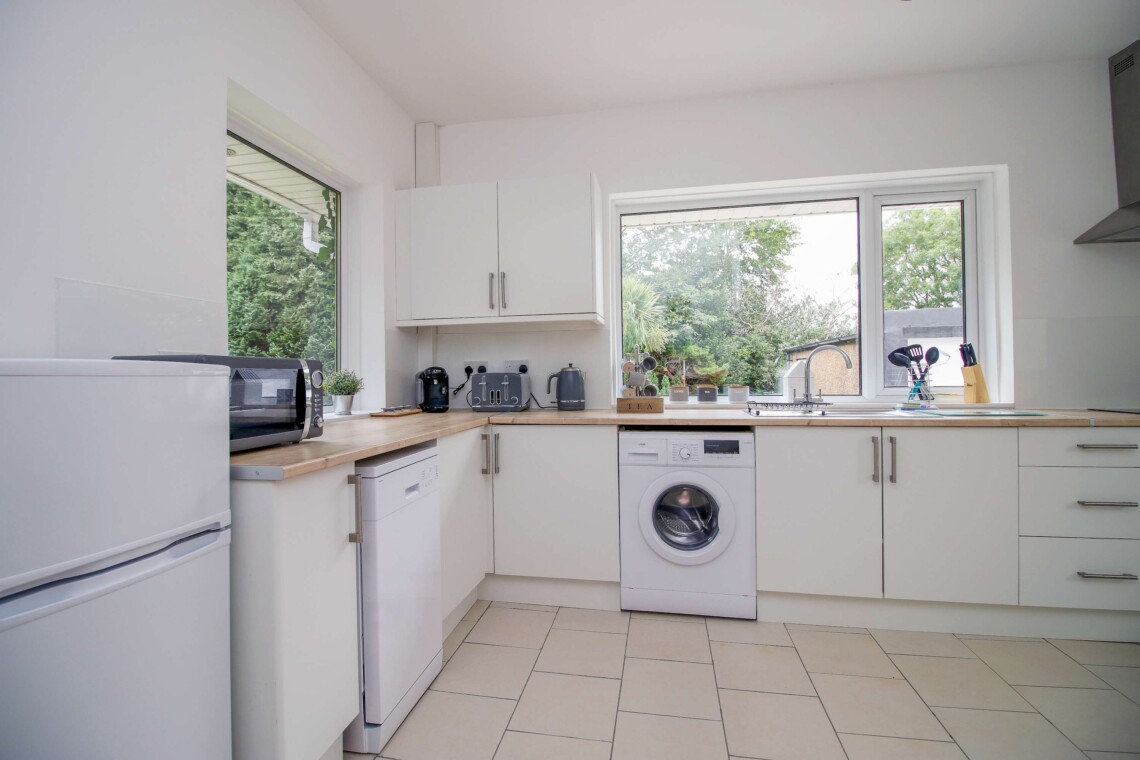 Well equipped kitchen 
