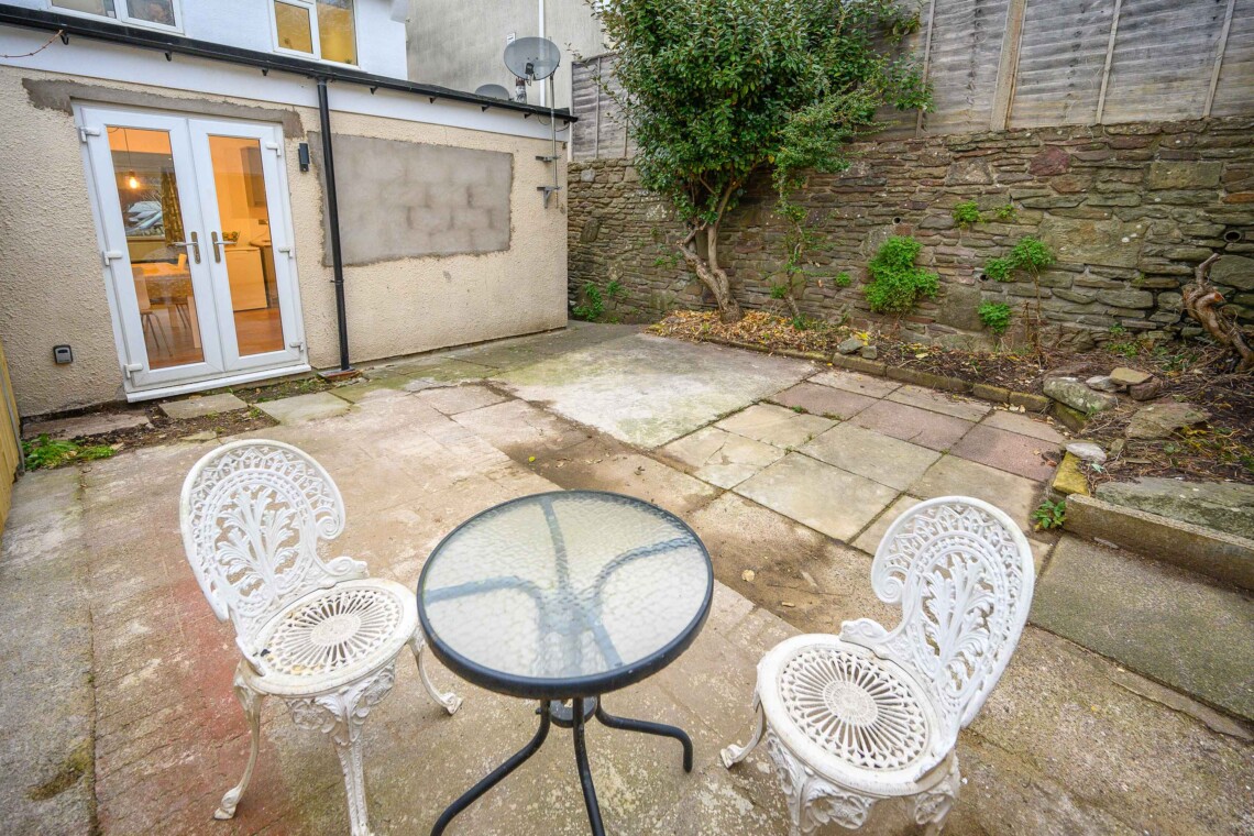 Open plan living area which contains comfortable sofa where you can relax watching the widescreen smart TV.