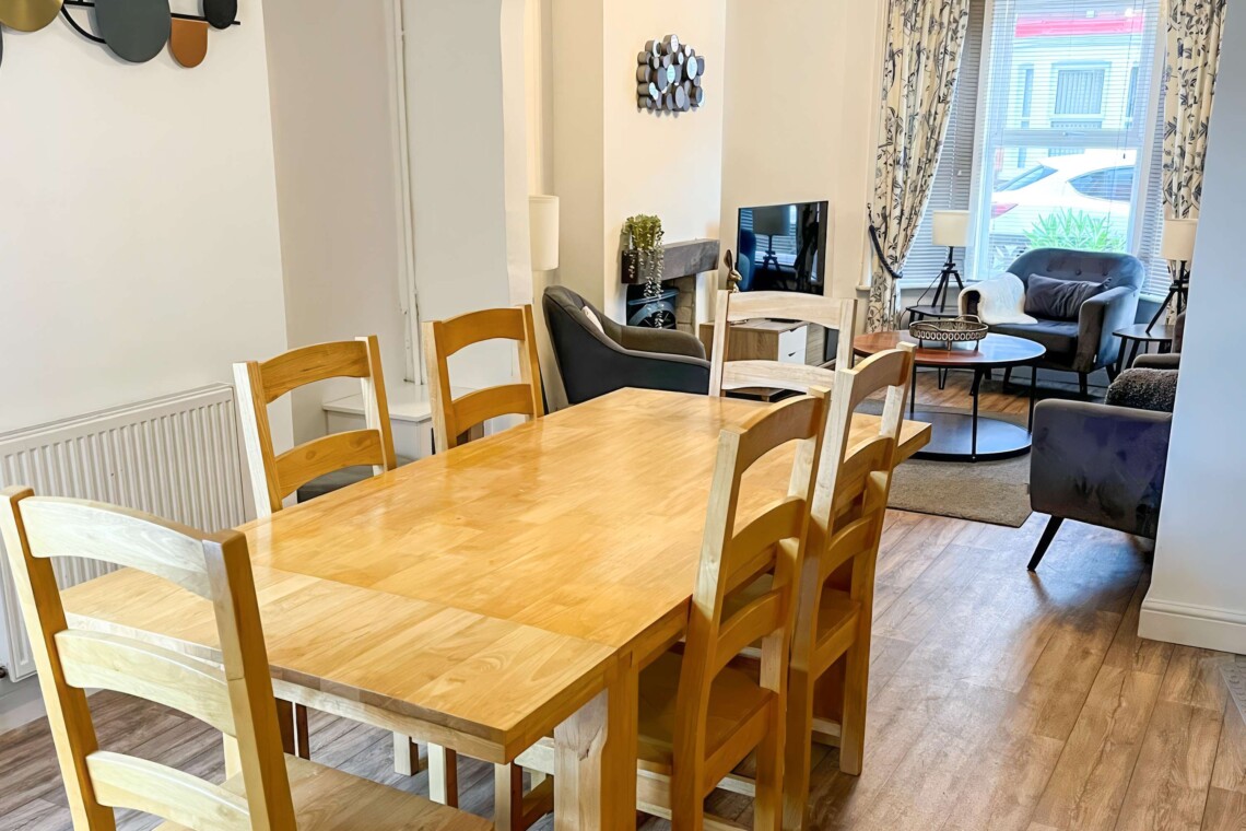 Open plan living and dining area