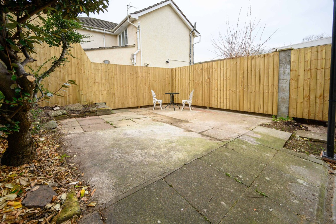 Open plan living area which contains comfortable sofa where you can relax watching the widescreen smart TV.