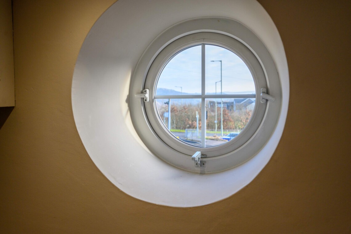 Porthole view 