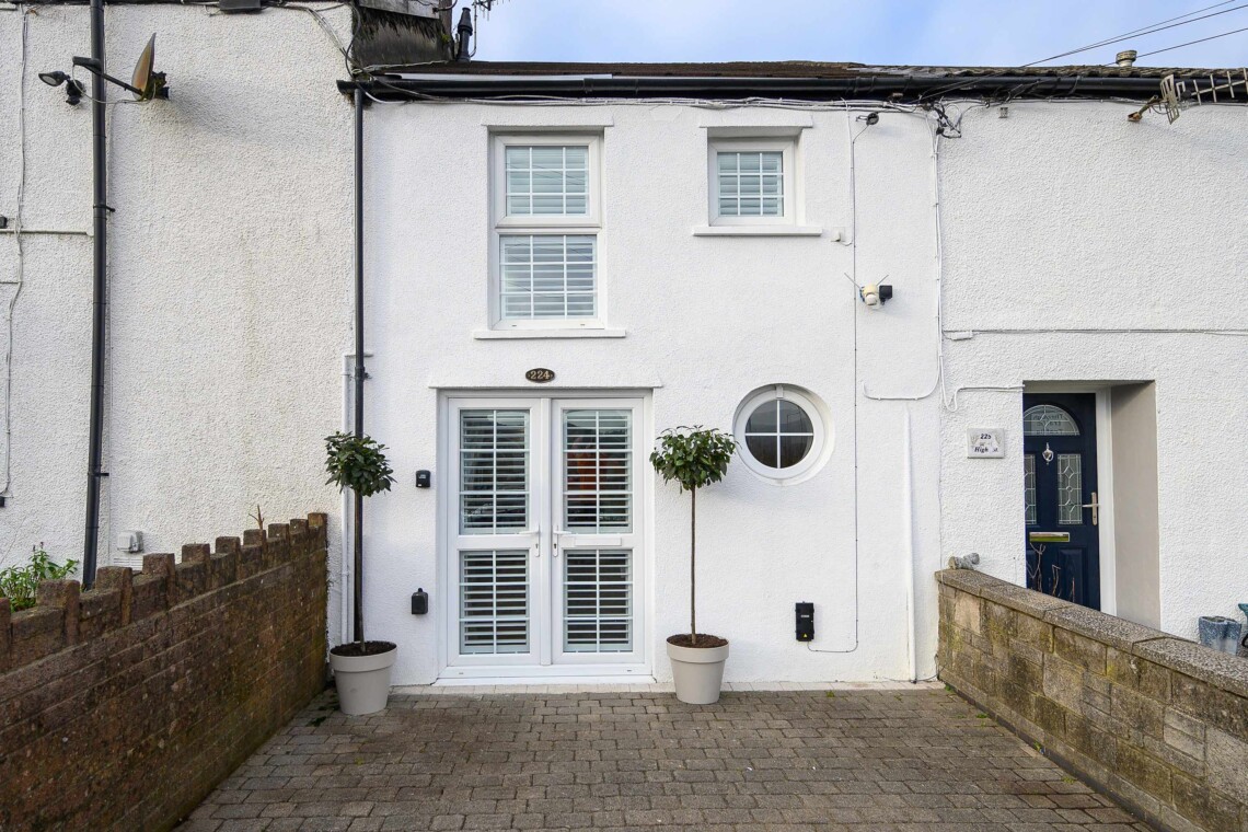 Bay Tree cottage entrance 