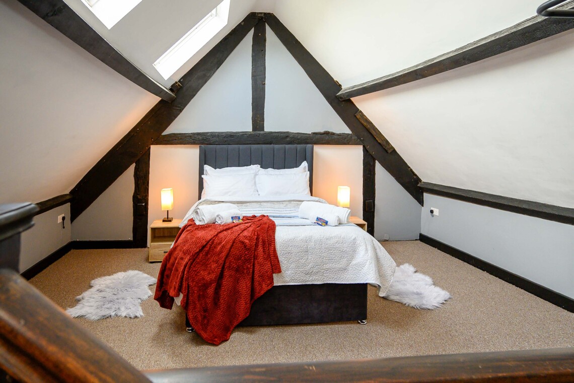 Master bedroom 