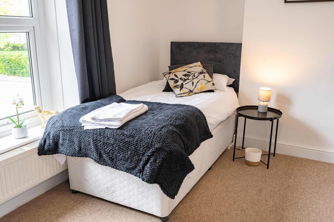 Twin bedroom