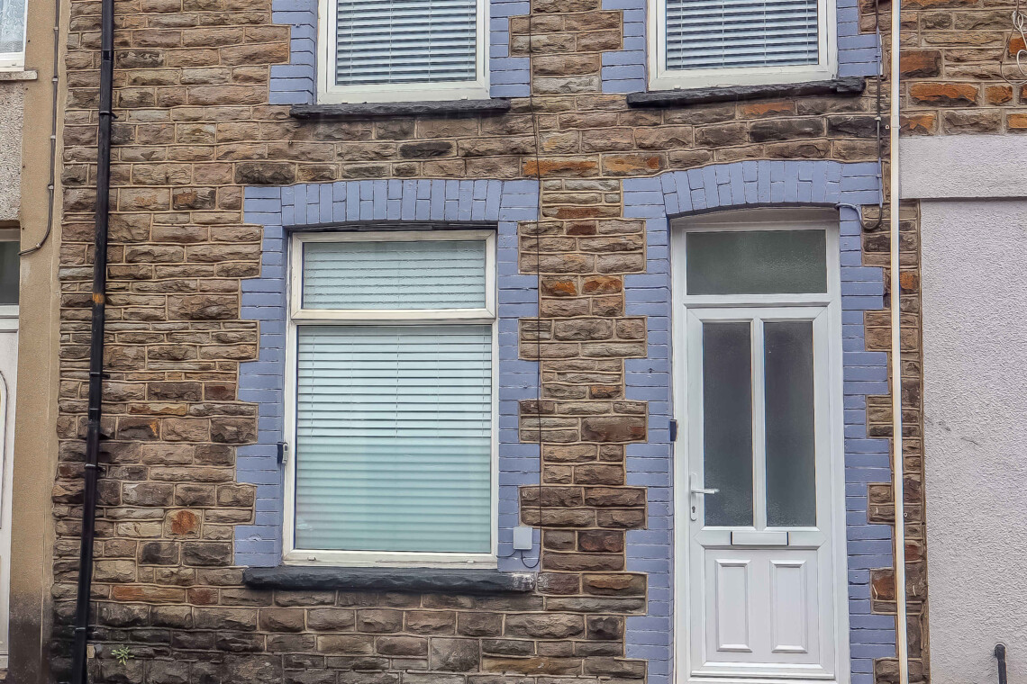 Entrance to property