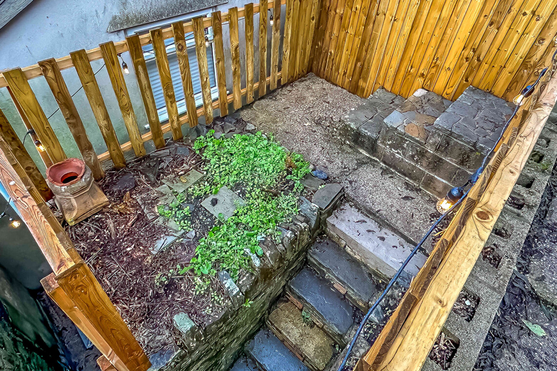 Access to the garden