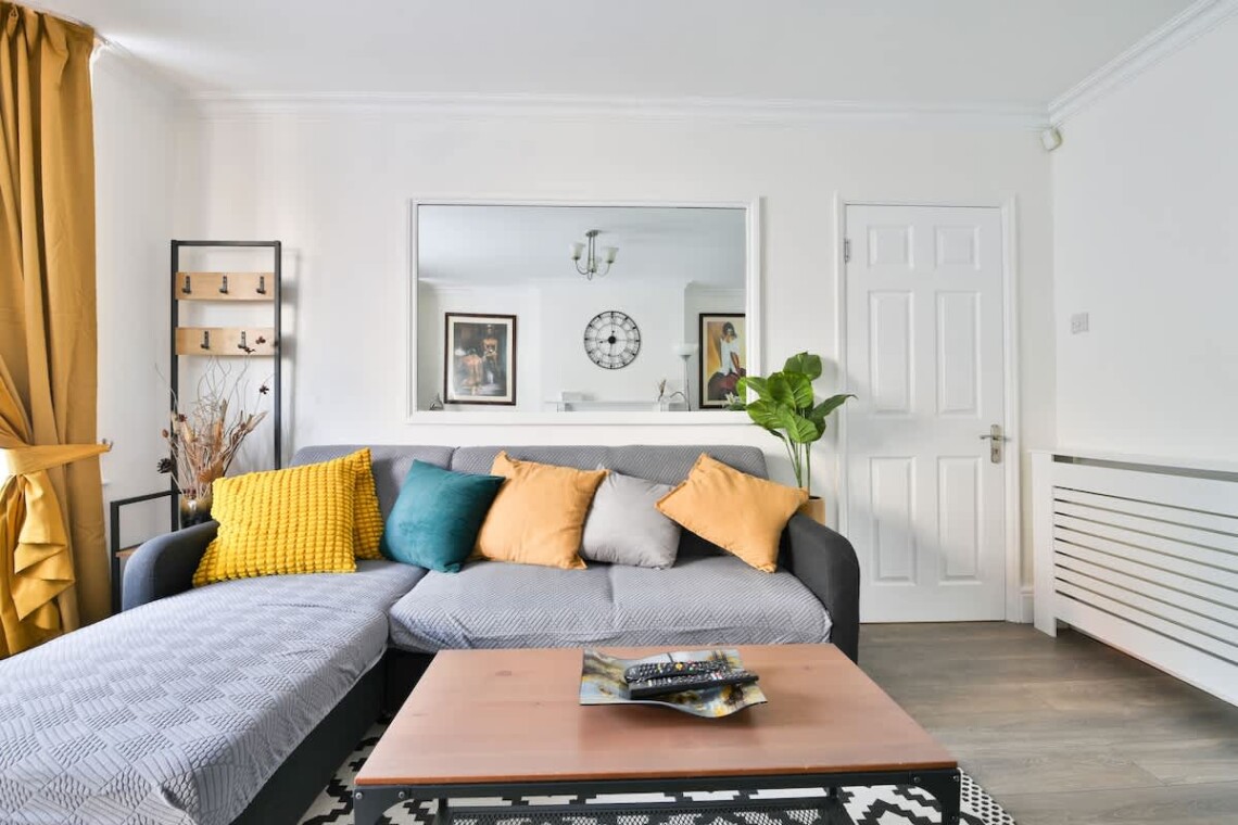 Super-comfortable L-shaped sofa bed and a dedicated work area. Use it as a lounge or convert it into an extra bedroom if needed.
