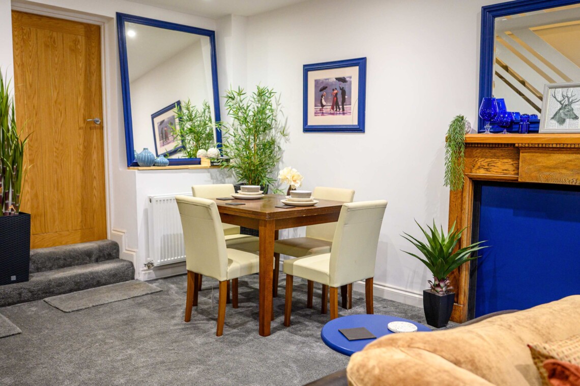 Open plan living & dining area