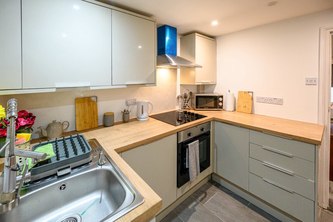 Well-equiped kitchen