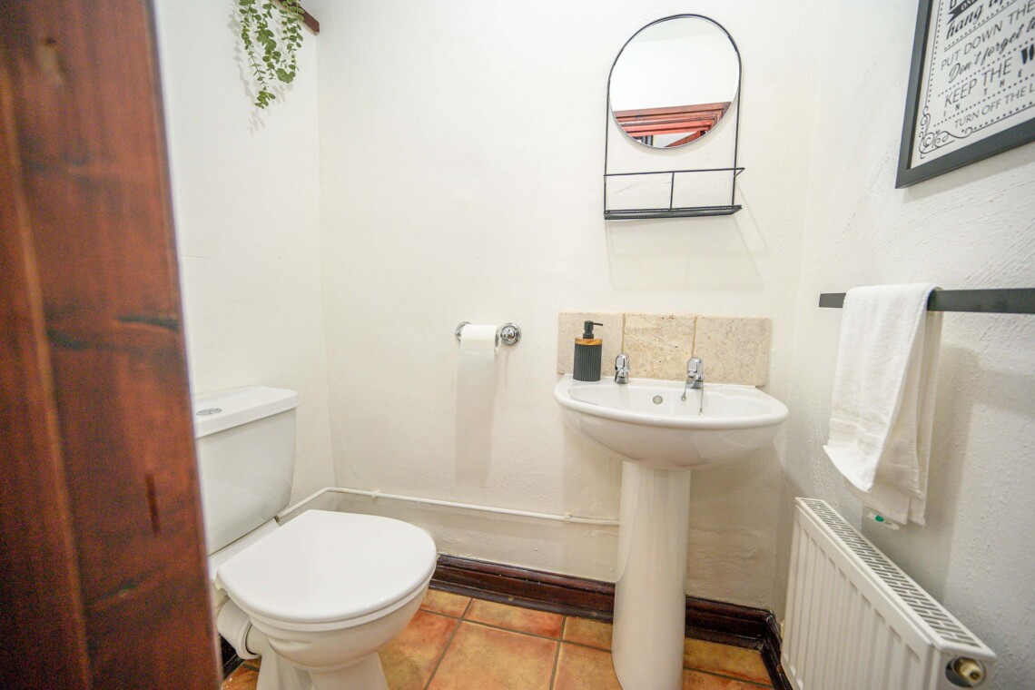 WC in main entrance hallway