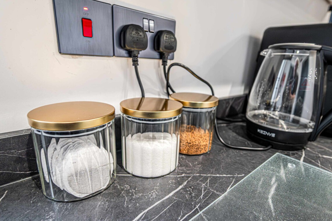 Hot drinks, Tea & Coffee 