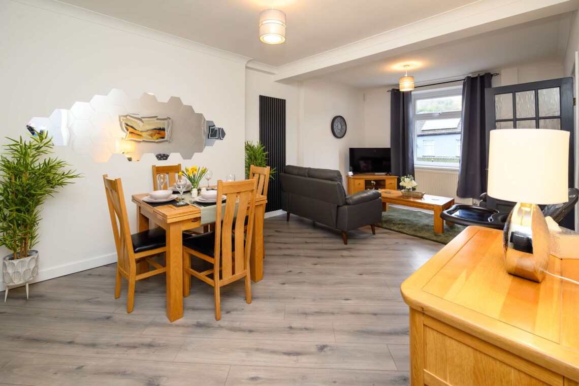 Open plan living with room for a fold-up guest bed