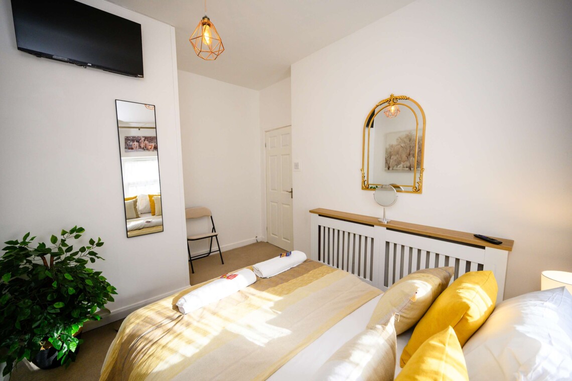 Double bedroom, multimedia TV