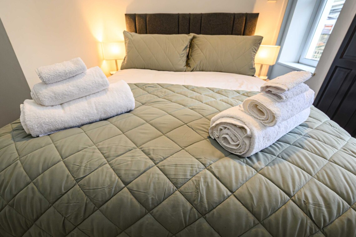 High-quality linen throughout