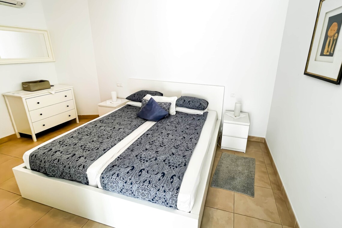 Luxurious king-size bed