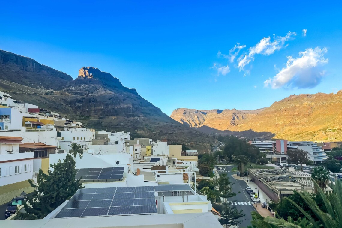 Enjoy breathtaking mountain views from the sun loungers.