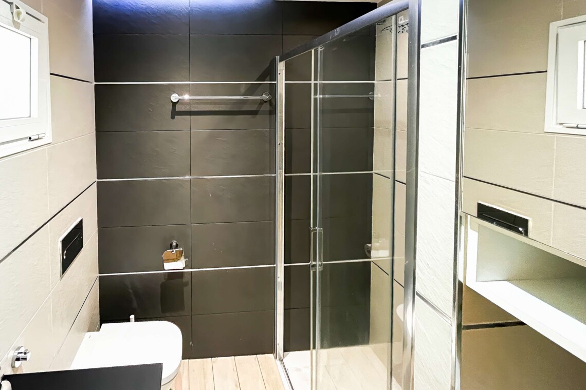 Bathroom with a modern rainfall shower