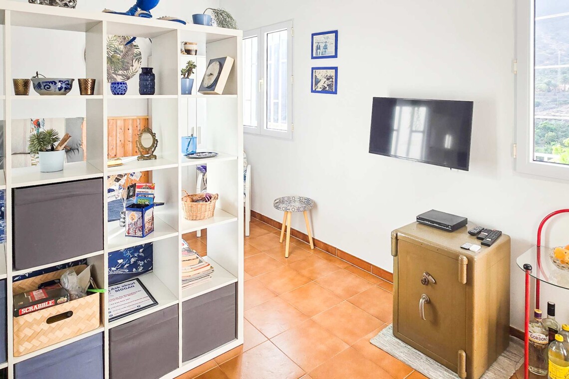 Smart TV, Wi-Fi, and a DVD player with a selection of films