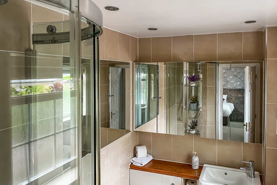 Ensuite in Bedroom 1