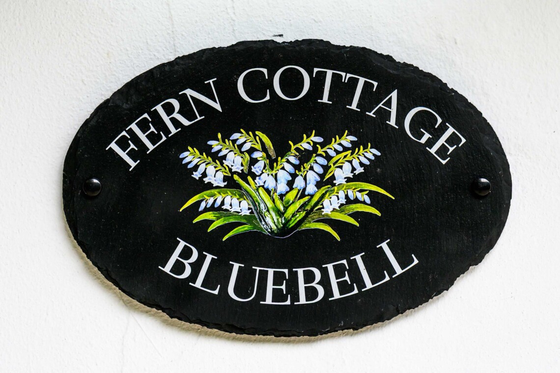 Rose cottage, beautifully decorated, with views of the large garden