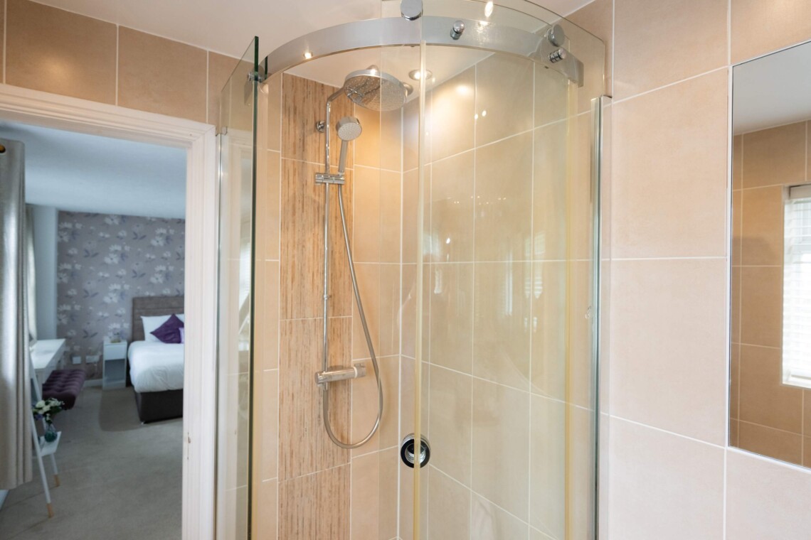 Ensuite Shower room