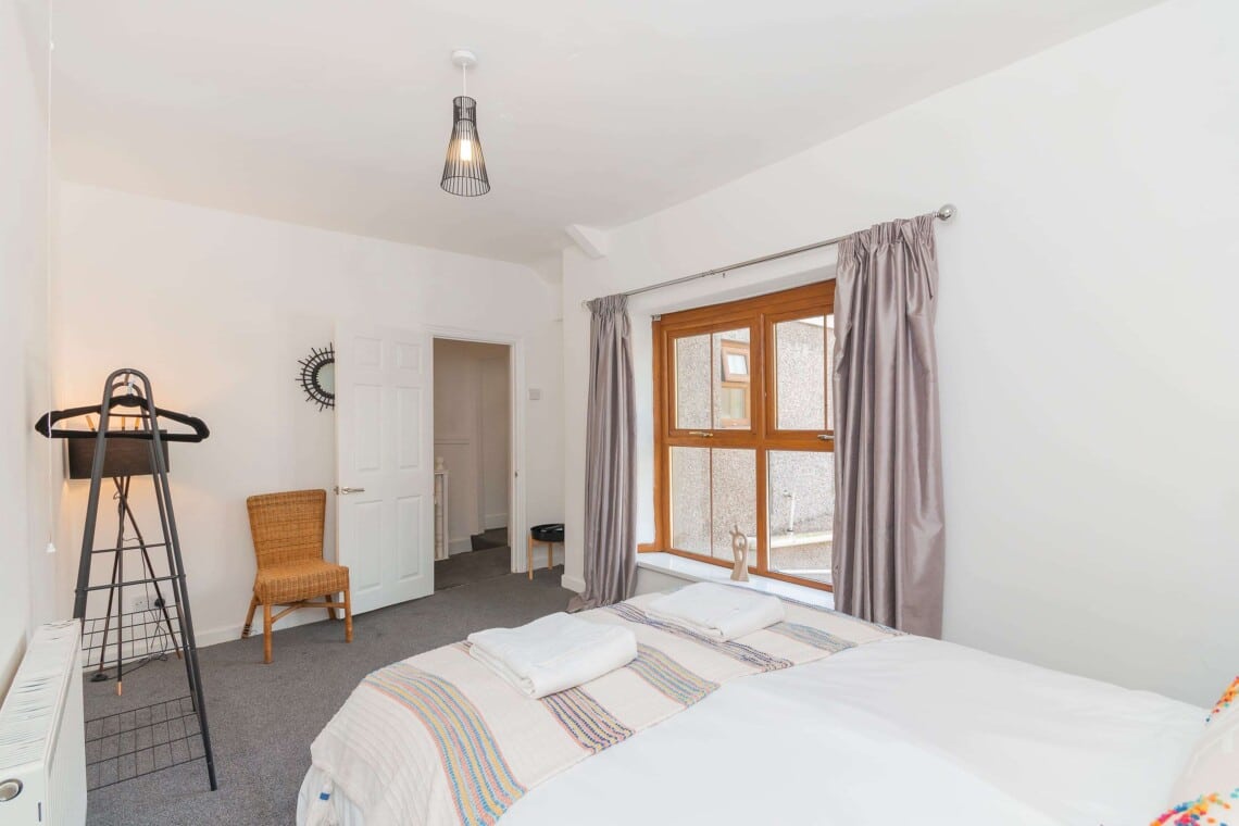 Relaxing double bed